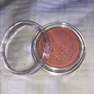 Jane Iredale mineral blush in Whisper